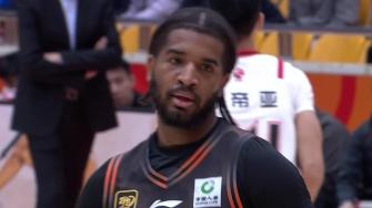 犯规大战!克里斯22+13 古德温31+9 山东7人上双送江苏9连败