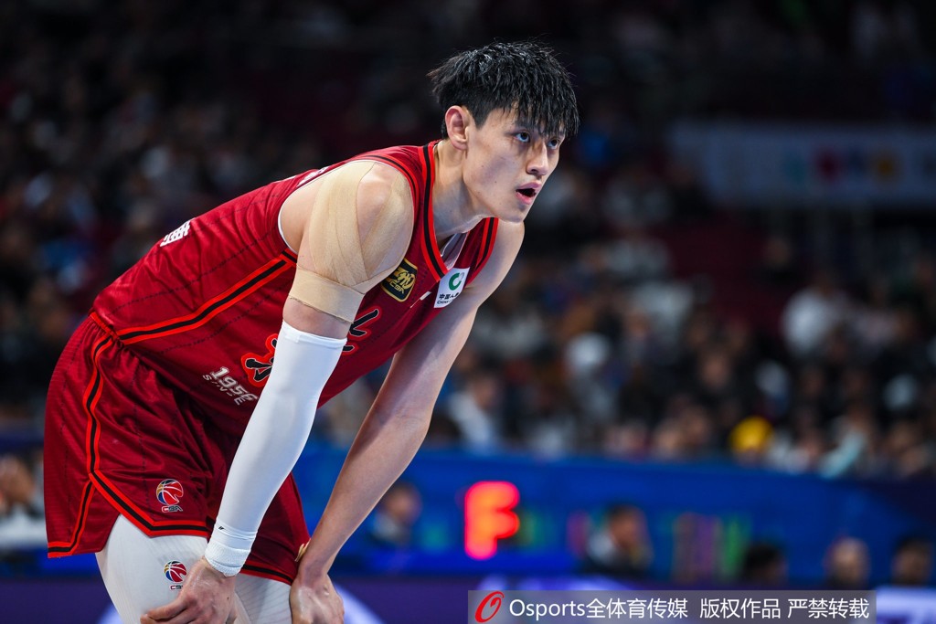 媒体人:曾凡博又获得冲击NBA的机会 就是过去一个赛季最大的收获